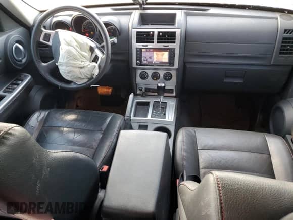 2011 Dodge Nitro Shock with VIN 1D4PT7GX0BW576191, listed as a Copart auction lot 42163725 with 141,029 mi miles and Salvage title. Bid and sale history available at DreamBid. Image 8.