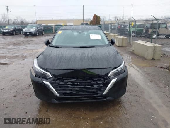 ✅ 2024 Nissan Sentra S • VIN: 3N1AB8BV2RY355246 • Lot: 43778696. Listed on IAAI with 17,452 mi. Free auction sales archive from the USA and detailed vehicle history report at DreamBid. Image 13.