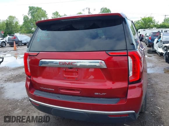 ✅ 2022 GMC Yukon XL SLT • VIN: 1GKS2GKD2NR217214 • Lot: 42235890. Listed on IAAI with 47,946 mi. Free auction sales archive from the USA and detailed vehicle history report at DreamBid. Image 16.