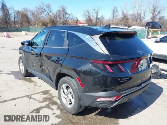 ✅ 2022 Hyundai Tucson Preferred • VIN: KM8JBCAE7NU065076 • Lot: 41769597. Wystawiony na IAAI z przebiegiem 20 813 mil. Bezpłatny archiwum sprzedaży aukcyjnych z USA i szczegółowy raport historii pojazdu na DreamBid. Zdjęcie 3.