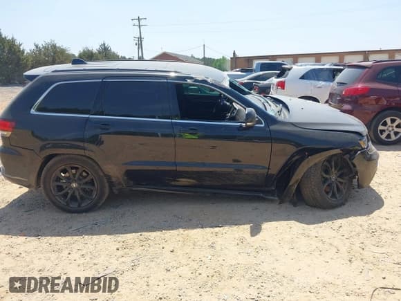 ✅ 2016 Jeep Grand Cherokee Overland • VIN: 1C4RJFCG5GC408390 • Lot: 42140038. Wystawiony na IAAI z przebiegiem 140 507 mil. Bezpłatny archiwum sprzedaży aukcyjnych z USA i szczegółowy raport historii pojazdu na DreamBid. Zdjęcie 13.