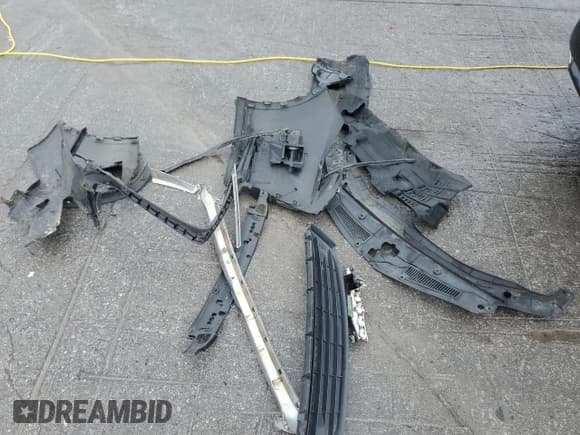 ✅ 2016 Lexus RX 350 • VIN: 2T2ZZMCA7GC014966 • Lot: 90085905. Listed on Copart with 188,429 mi. Free auction sales archive from the USA and detailed vehicle history report at DreamBid. Image 13.