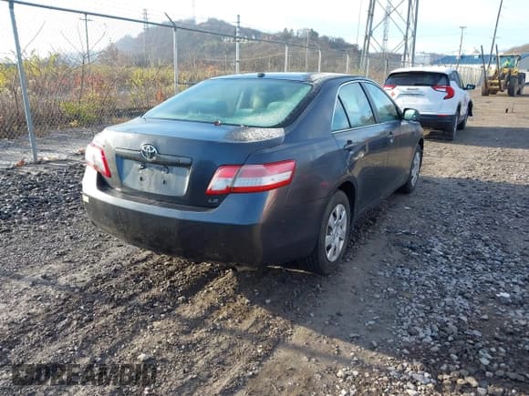 ✅ 2011 Toyota Camry LE • VIN: 4T1BF3EK9BU612496 • Лот: 43747673. Опубликован ранее на IAAI с пробегом 111 243 миль. Бесплатный доступ к архиву аукционных продаж из США и подробный отчёт об истории автомобиля на DreamBid. Изображение 4.