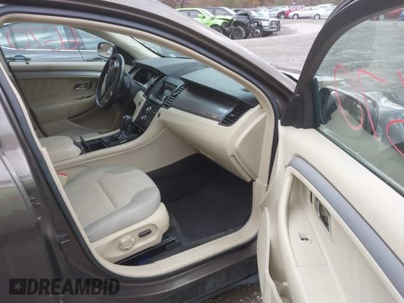 ✅ 2016 Ford Taurus SEL • VIN: 1FAHP2E81GG138775 • Лот: 43606670. Опубликован ранее на IAAI с пробегом 194 209 миль. Бесплатный доступ к архиву аукционных продаж из США и подробный отчёт об истории автомобиля на DreamBid. Изображение 5.