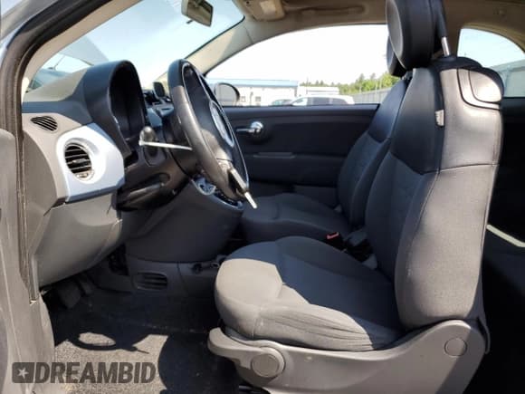 ✅ 2013 FIAT 500 Pop • VIN: 3C3CFFDR2DT515926 • Lot: 61899635. Wystawiony na Copart z przebiegiem 177 742 mil. Bezpłatny archiwum sprzedaży aukcyjnych z USA i szczegółowy raport historii pojazdu na DreamBid. Zdjęcie 7.