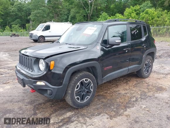 ✅ 2017 Jeep Renegade Trailhawk • VIN: ZACCJBCB3HPF32738 • Лот: 42206193. Опубликован ранее на IAAI с пробегом 142 797 миль. Бесплатный доступ к архиву аукционных продаж из США и подробный отчёт об истории автомобиля на DreamBid. Изображение 2.