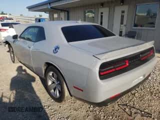 2020 Dodge Challenger SXT z VIN 2C3CDZAG7LH206583, wystawiony jako Copart lot #58784032 z przebiegiem 24 783 mil mil oraz . Historia ofert i sprzedaży dostępna na DreamBid. Obrazek 3.