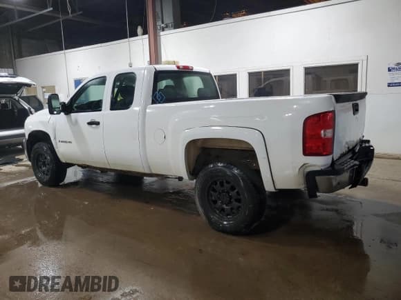 ✅ 2008 Chevrolet Silverado 2500HD Work Truck • VIN: 1GCHK29K48E171149 • Лот: 93375895. Опубликован ранее на Copart с пробегом 168 640 миль. Бесплатный доступ к архиву аукционных продаж из США и подробный отчёт об истории автомобиля на DreamBid. Изображение 2.