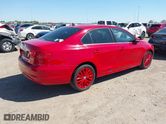 ✅ 2011 Volkswagen Jetta SEL • VIN: 3VWLX7AJ2BM377936 • Лот: 41758563. Опубликован ранее на IAAI с пробегом 171 633 миль. Бесплатный доступ к архиву аукционных продаж из США и подробный отчёт об истории автомобиля на DreamBid. Изображение 4.