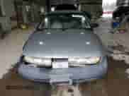 1998 Saturn SL z VIN 1G8ZF5285WZ204569, wystawiony jako Copart lot #43624765 z przebiegiem 318 544 mil mil oraz Szkoda całkowita • Salvage title. Historia ofert i sprzedaży dostępna na DreamBid. Obrazek 5.