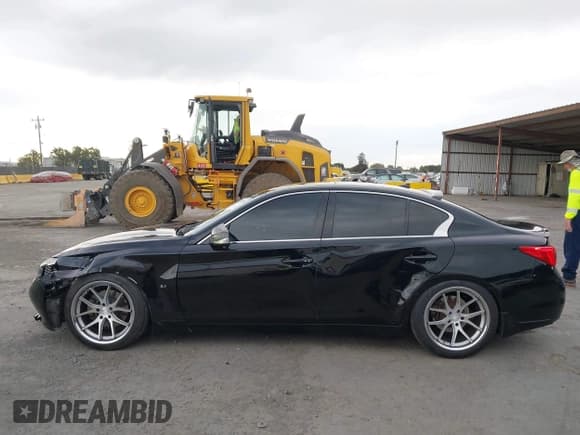 ✅ 2015 Infiniti Q50 • VIN: JN1BV7AP3FM330167 • Lot: 43290986. Listed on IAAI with 183,824 mi. Free auction sales archive from the USA and detailed vehicle history report at DreamBid. Image 15.