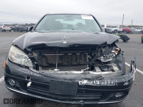 ✅ 2011 Mercedes-Benz C 300 Sport • VIN: WDDGF8BB2BR140887 • Lot: 43650721. Wystawiony na IAAI z przebiegiem 90 122 mil. Bezpłatny archiwum sprzedaży aukcyjnych z USA i szczegółowy raport historii pojazdu na DreamBid. Zdjęcie 12.