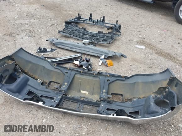 ✅ 2017 Chevrolet Silverado 2500HD Work Truck • VIN: 1GC1KUEY6HF243910 • Лот: 42656957. Опубликован ранее на IAAI с пробегом 60 698 миль. Бесплатный доступ к архиву аукционных продаж из США и подробный отчёт об истории автомобиля на DreamBid. Изображение 12.