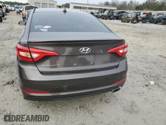 ✅ 2015 Hyundai Sonata SE • VIN: 5NPE24AF7FH167509 • Lot: 71515942. Listed on Copart with 44,609 mi. Free auction sales archive from the USA and detailed vehicle history report at DreamBid. Image 6.