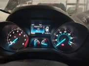 ✅ 2013 Ford Escape SE • VIN: 1FMCU9GX2DUC28097 • Lot: 42314503. Wystawiony na IAAI z przebiegiem 141 630 mil. Bezpłatny archiwum sprzedaży aukcyjnych z USA i szczegółowy raport historii pojazdu na DreamBid. Zdjęcie 7.