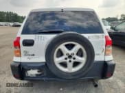 ✅ 2001 Toyota RAV4 • VIN: JTEHH20V010025075 • Лот: 68216445. Опубликован ранее на Copart с пробегом 197 676 миль. Бесплатный доступ к архиву аукционных продаж из США и подробный отчёт об истории автомобиля на DreamBid. Изображение 6.