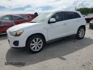 2013 Mitsubishi Outlander ES with VIN 4A4AP3AU2DE010307, listed as a Copart auction lot 82053085 with 170,752 mi miles and Salvage title. Bid and sale history available at DreamBid. Image 1.