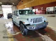 ✅ 2023 Jeep Wrangler Sahara • VIN: 1C4JJXP60PW683975 • Lot: 91661325. Wystawiony na Copart z przebiegiem 79 518 mil. Bezpłatny archiwum sprzedaży aukcyjnych z USA i szczegółowy raport historii pojazdu na DreamBid. Zdjęcie 14.