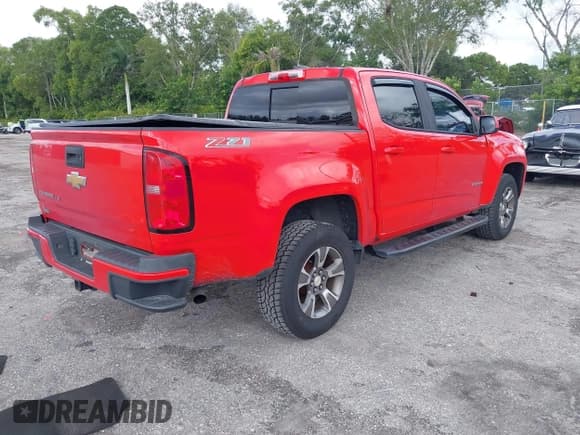 ✅ 2018 Chevrolet Colorado 2WD Z71 • VIN: 1GCGSDEN5J1224056 • Лот: 43413547. Опубликован ранее на IAAI с пробегом 116 119 миль. Бесплатный доступ к архиву аукционных продаж из США и подробный отчёт об истории автомобиля на DreamBid. Изображение 4.
