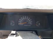 ✅ 1986 Toyota Pickup • VIN: JT4RN50R4G0141300 • Lot: 42831751. Wystawiony na IAAI z przebiegiem 264 988 mil. Bezpłatny archiwum sprzedaży aukcyjnych z USA i szczegółowy raport historii pojazdu na DreamBid. Zdjęcie 7.