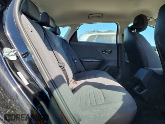 ✅ 2025 Kia K4 EX • VIN: 3KPFU4DEXSE125383 • Lot: 87383625. Wystawiony na Copart z przebiegiem 2 771 mil. Bezpłatny archiwum sprzedaży aukcyjnych z USA i szczegółowy raport historii pojazdu na DreamBid. Zdjęcie 10.