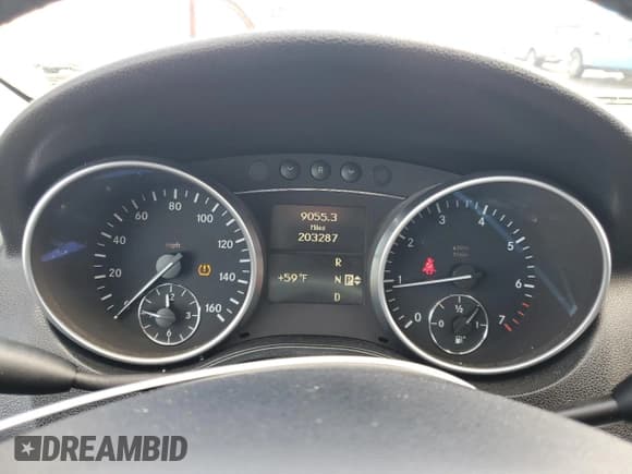 ✅ 2009 Mercedes-Benz M 350 • VIN: 4JGBB86E99A505851 • Lot: 91001635. Listed on Copart with 203,287 mi. Free auction sales archive from the USA and detailed vehicle history report at DreamBid. Image 9.