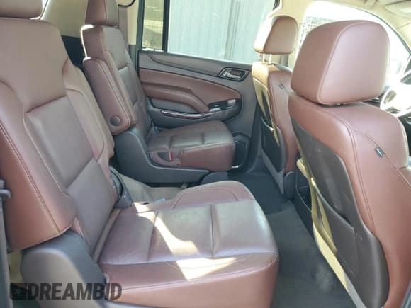 ✅ 2016 Chevrolet Suburban LTZ • VIN: 1GNSCJKC4GR352203 • Lot: 77547534. Wystawiony na Copart z przebiegiem 160 275 mil. Bezpłatny archiwum sprzedaży aukcyjnych z USA i szczegółowy raport historii pojazdu na DreamBid. Zdjęcie 11.