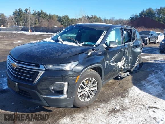 ✅ 2022 Chevrolet Traverse LT • VIN: 1GNERHKW3NJ134490 • Lot: 41197723. Wystawiony na IAAI z przebiegiem 54 988 mil. Bezpłatny archiwum sprzedaży aukcyjnych z USA i szczegółowy raport historii pojazdu na DreamBid. Zdjęcie 17.