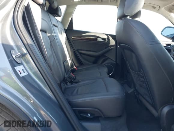 ✅ 2015 Audi Q5 Premium Plus • VIN: WA1LFAFP6FA147460 • Lot: 43621531. Wystawiony na IAAI z przebiegiem 101 196 mil. Bezpłatny archiwum sprzedaży aukcyjnych z USA i szczegółowy raport historii pojazdu na DreamBid. Zdjęcie 8.