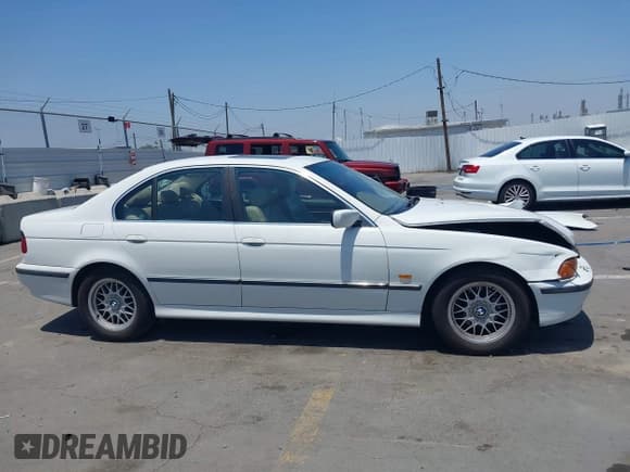 ✅ 2000 BMW 5 Series 528i • VIN: WBADM6344YGU13546 • Lot: 42478534. Listed on IAAI with 186,896 mi. Free auction sales archive from the USA and detailed vehicle history report at DreamBid. Image 13.