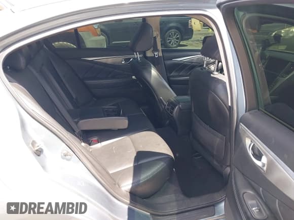 ✅ 2014 Infiniti Q50 Premium • VIN: JN1BV7AR1EM706039 • Лот: 42318470. Опубликован ранее на IAAI с пробегом 233 843 миль. Бесплатный доступ к архиву аукционных продаж из США и подробный отчёт об истории автомобиля на DreamBid. Изображение 8.