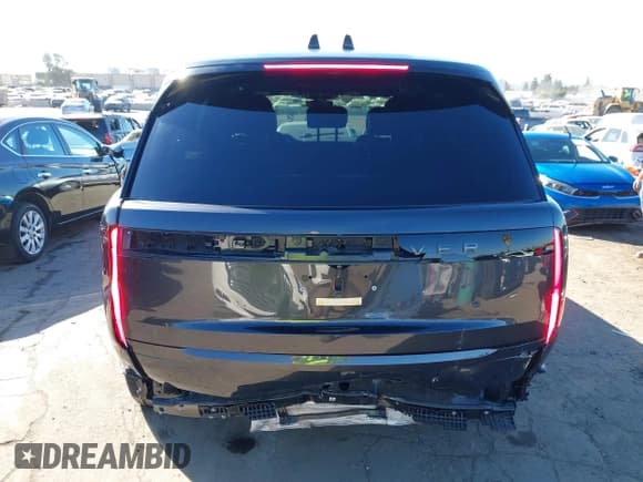 ✅ 2025 Land Rover Range Rover SE • VIN: SALKP9E92SA264648 • Lot: 43573827. Wystawiony na IAAI z przebiegiem 10 138 mil. Bezpłatny archiwum sprzedaży aukcyjnych z USA i szczegółowy raport historii pojazdu na DreamBid. Zdjęcie 16.