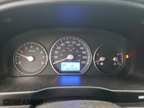 ✅ 2010 Hyundai Santa Fe • VIN: 5NMSG4AG2AH402529 • Лот: 91291095. Опубликован ранее на Copart с пробегом 269 428 миль. Бесплатный доступ к архиву аукционных продаж из США и подробный отчёт об истории автомобиля на DreamBid. Изображение 9.