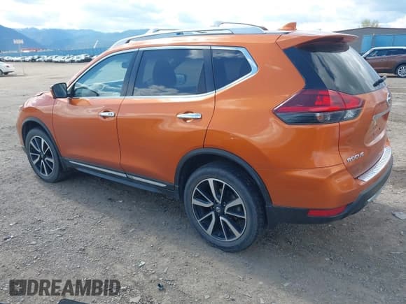 ✅ 2018 Nissan Rogue S • VIN: JN8AT2MV9JW324063 • Lot: 42163178. Listed on IAAI with 39,952 mi. Free auction sales archive from the USA and detailed vehicle history report at DreamBid. Image 3.
