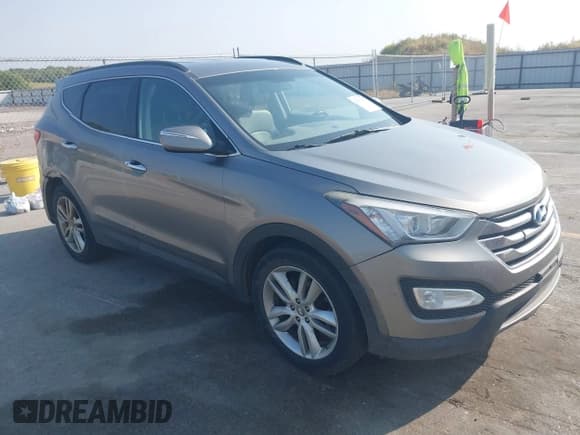 ✅ 2014 Hyundai Santa Fe • VIN: 5XYZU3LA5EG188677 • Lot: 43179416. Wystawiony na IAAI z przebiegiem 174 386 mil. Bezpłatny archiwum sprzedaży aukcyjnych z USA i szczegółowy raport historii pojazdu na DreamBid. Zdjęcie 1.