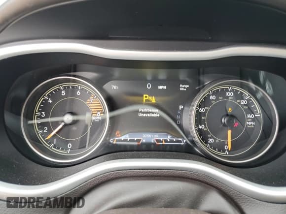 ✅ 2018 Jeep Cherokee Overland • VIN: 1C4PJMJX0JD551084 • Lot: 61356055. Wystawiony na Copart z przebiegiem 30 561 mil. Bezpłatny archiwum sprzedaży aukcyjnych z USA i szczegółowy raport historii pojazdu na DreamBid. Zdjęcie 9.