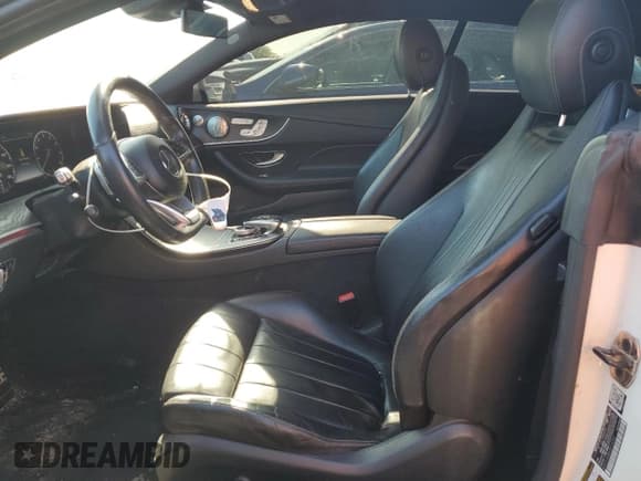✅ 2018 Mercedes-Benz E 400 • VIN: WDD1J6GBXJF014391 • Lot: 54881765. Wystawiony na Copart z przebiegiem 126 535 mil. Bezpłatny archiwum sprzedaży aukcyjnych z USA i szczegółowy raport historii pojazdu na DreamBid. Zdjęcie 7.
