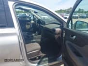 ✅ 2020 Hyundai Santa Fe SEL • VIN: 5NMS33AD8LH216623 • Lot: 42966018. Wystawiony na IAAI z przebiegiem 60 741 mil. Bezpłatny archiwum sprzedaży aukcyjnych z USA i szczegółowy raport historii pojazdu na DreamBid. Zdjęcie 5.