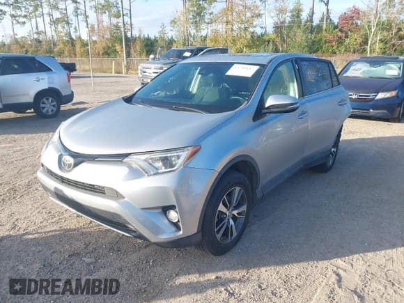 ✅ 2018 Toyota RAV4 XLE • VIN: 2T3WFREV5JW478204 • Lot: 43791117. Listed on IAAI with 89,830 mi. Free auction sales archive from the USA and detailed vehicle history report at DreamBid. Image 17.