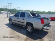 ✅ 2005 Chevrolet Avalanche LS • VIN: 3GNEC12Z05G254512 • Lot: 42584852. Listed on IAAI with 100,907 mi. Free auction sales archive from the USA and detailed vehicle history report at DreamBid. Image 3.