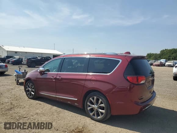 ✅ 2018 Chrysler Pacifica Limited • VIN: 2C4RC1GG4JR252493 • Lot: 72063745. Wystawiony na Copart z przebiegiem 199 293 mil. Bezpłatny archiwum sprzedaży aukcyjnych z USA i szczegółowy raport historii pojazdu na DreamBid. Zdjęcie 2.