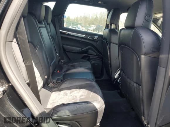 ✅ 2017 Porsche Cayenne • VIN: WP1AA2A28HKA83737 • Lot: 54212985. Listed on Copart with 87,416 mi. Free auction sales archive from the USA and detailed vehicle history report at DreamBid. Image 11.