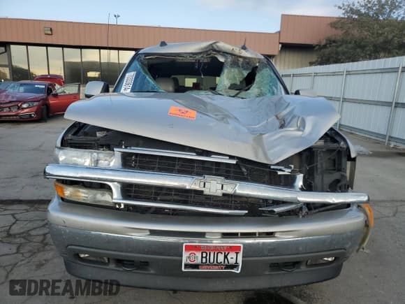 ✅ 2005 Chevrolet Suburban LT • VIN: 1GNFK16Z35J194533 • Lot: 48653215. Wystawiony na Copart z przebiegiem Nie podano. Bezpłatny archiwum sprzedaży aukcyjnych z USA i szczegółowy raport historii pojazdu na DreamBid. Zdjęcie 5.