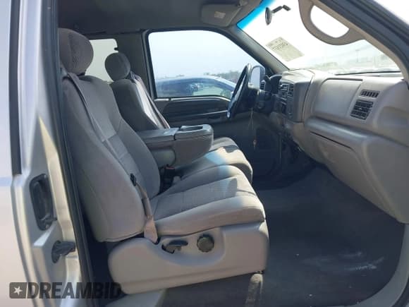 ✅ 2001 Ford F-250 XL • VIN: 1FTNX21F51EC38043 • Lot: 43021837. Listed on IAAI with 268,148 mi. Free auction sales archive from the USA and detailed vehicle history report at DreamBid. Image 5.