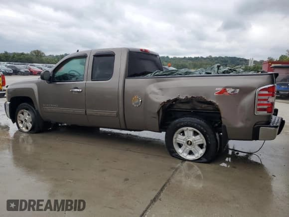 ✅ 2013 Chevrolet Silverado 1500 LT • VIN: 1GCRKSE72DZ144217 • Lot: 68073524. Listed on Copart with 126,950 mi. Free auction sales archive from the USA and detailed vehicle history report at DreamBid. Image 2.