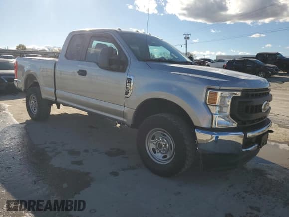 ✅ 2020 Ford F-250 XL • VIN: 1FT7X2B6XLEE83513 • Lot: 81632414. Listed on Copart with 22,587 mi. Free auction sales archive from the USA and detailed vehicle history report at DreamBid. Image 4.