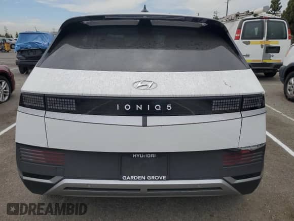 2024 Hyundai Ioniq 5 SEL z VIN KM8KN4DE4RU250463, wystawiony jako Copart lot #65361354 z przebiegiem 6 321 mil mil oraz Szkoda całkowita • Salvage title. Historia ofert i sprzedaży dostępna na DreamBid. Obrazek 6.