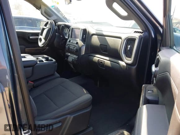 ✅ 2019 Chevrolet Silverado 1500 LT Trail Boss • VIN: 1GCPYFED9KZ332149 • Lot: 42720046. Wystawiony na IAAI z przebiegiem 89 370 mil. Bezpłatny archiwum sprzedaży aukcyjnych z USA i szczegółowy raport historii pojazdu na DreamBid. Zdjęcie 5.