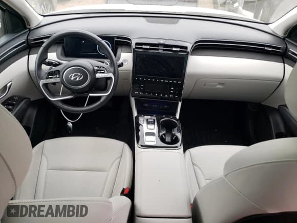 ✅ 2023 Hyundai Tucson SEL Convenience • VIN: KM8JFCA11PU104989 • Lot: 75589613. Wystawiony na Copart z przebiegiem 14 025 mil. Bezpłatny archiwum sprzedaży aukcyjnych z USA i szczegółowy raport historii pojazdu na DreamBid. Zdjęcie 8.