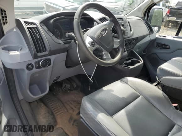 ✅ 2016 Ford Transit Cargo • VIN: 1FTYE1ZM9GKA40186 • Lot: 60616615. Listed on Copart with 157,411 mi. Free auction sales archive from the USA and detailed vehicle history report at DreamBid. Image 8.